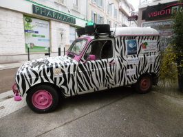 Vision Immo sponsor de l'équipe Voironnaise du 4L Trophy !